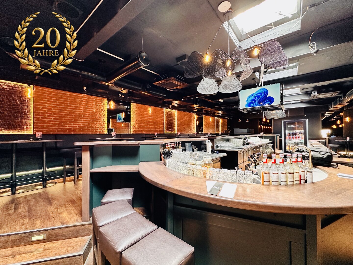 Voll ausgestattete Bar mit 197 m² – Sofort betriebsbereit!, 2700 Wiener Neustadt, Bar