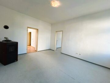 Charmante Erdgeschosswohnung inkl. Parkplatz in Ternitz – Ihr neues Zuhause mit optimaler Anbindung! - bild