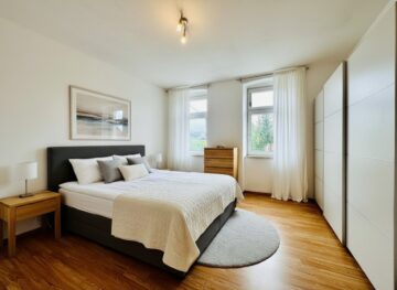 Helle Eigentumswohnung mit allgemeinen Balkon und eigenen Parkplatz gelangt in 2630 Ternitz zum Verkauf! - bild