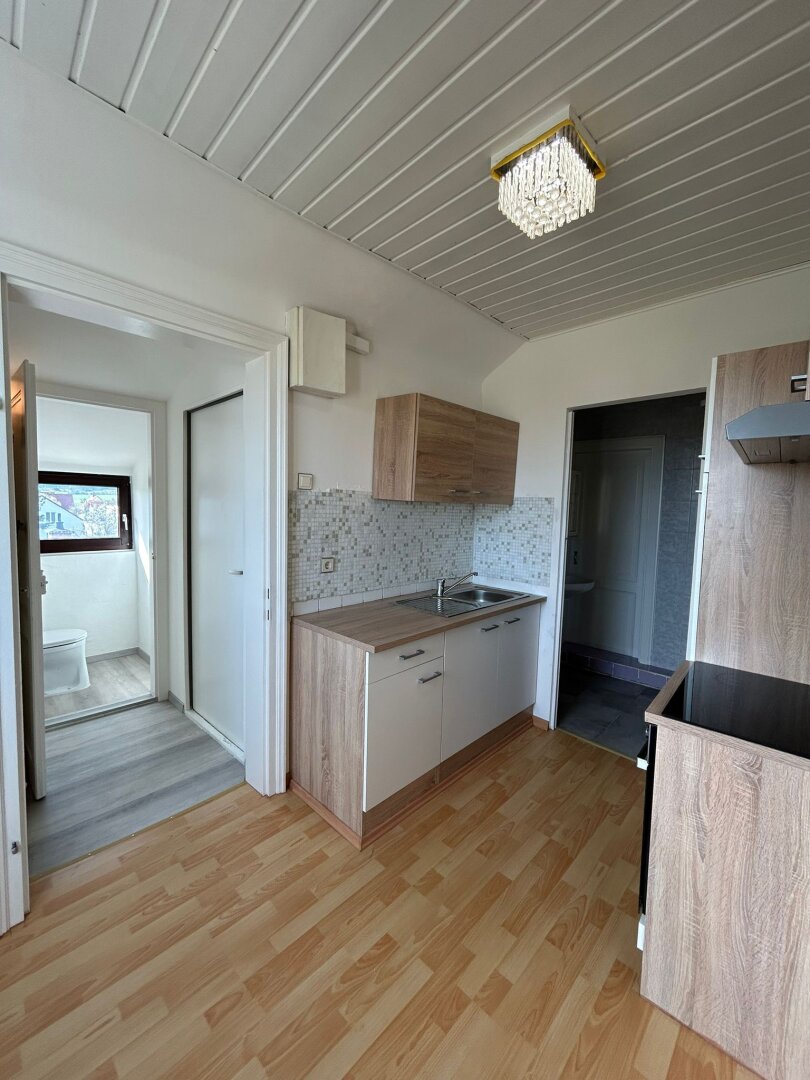 Helle Dachgeschosswohnung inkl. Gartennutzung im Mühlfeld!, 2620 Neunkirchen, Wohnung
