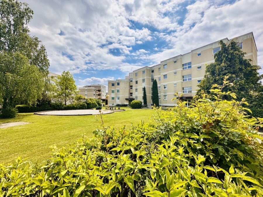 Großzügige Eigentumswohnung mit Loggia in ruhiger Lage von Ternitz – 124 m² Wohnfläche, 2 Stellplätze, perfekt für Familien oder Anleger - titelbild
