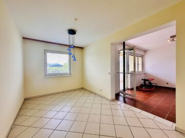 Großzügige Eigentumswohnung mit Loggia in ruhiger Lage von Ternitz – 124 m² Wohnfläche, 2 Stellplätze, perfekt für Familien oder Anleger - bild