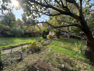 Top Gelegenheit- 1/2 Hausanteil mit großem Garten in bester Lage - bild