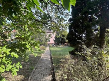 Top Gelegenheit- 1/2 Hausanteil mit großem Garten in bester Lage - bild