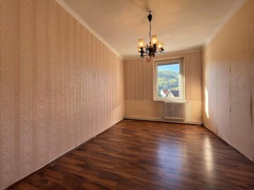 Großzügige 4-Zimmer-Wohnung mit Balkon - bild