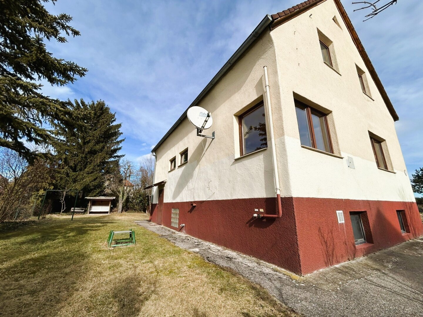 Ruhiges Wohnjuwel im Mühlfeld – Haus in Sackgasse mit freiem Feldblick!, 2620 Neunkirchen, Haus