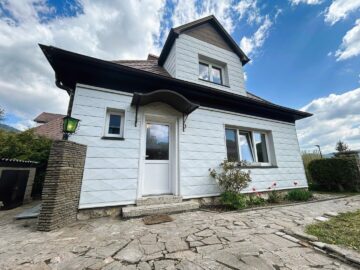 Doppelhaus zum Sanieren in zentraler & ruhiger Lage von Grünbach - bild