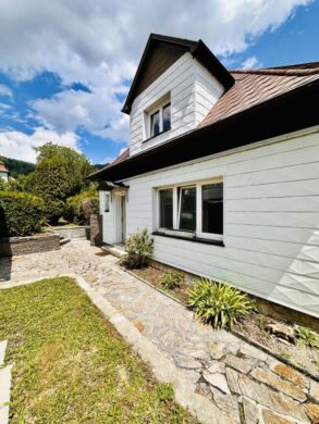 Sanierungshaus mit schönem Garten in Grünbach am Schneeberg - bild