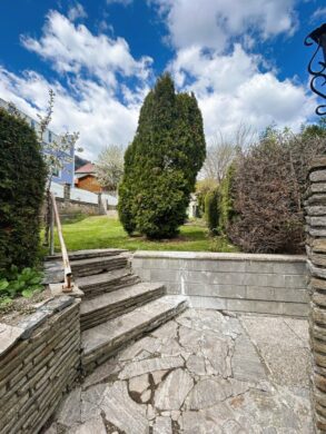 Doppelhaus zum Sanieren in zentraler & ruhiger Lage von Grünbach - bild