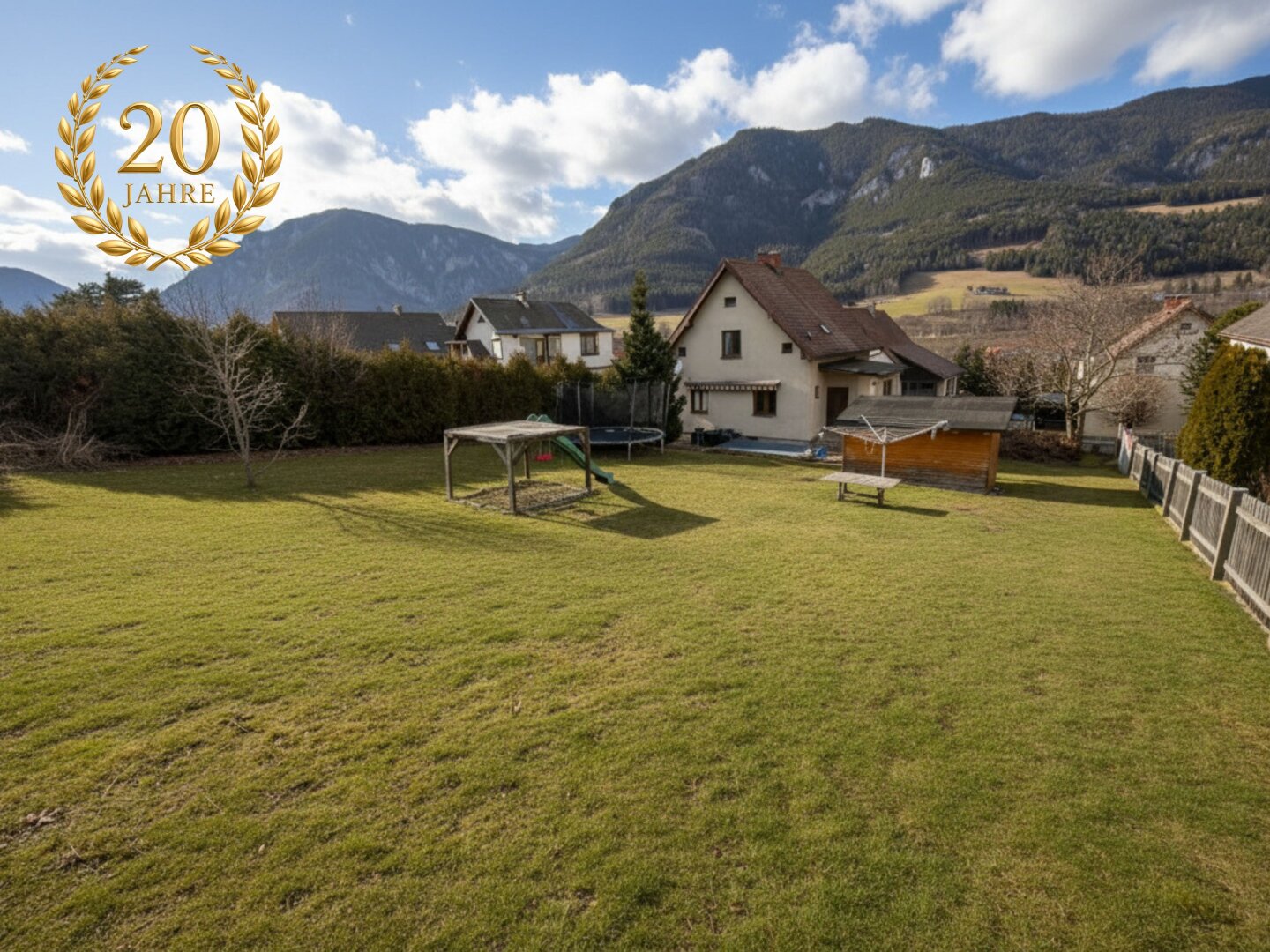 Einfamilienhaus mit Traumblick und E-Ladestation in Top-Lage von Payerbach, 2650 Payerbach, Einfamilienhaus