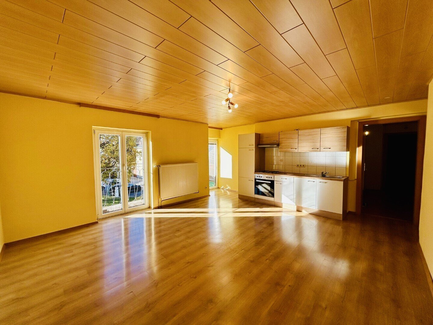 Schöne Mietwohnung mit zwei Balkonen in Payerbach!, 2650 Payerbach, Wohnung