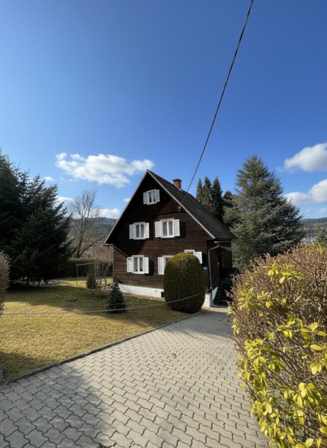 Charmantes Einfamilienhaus mit großem Grundstück in Sankt Barbara - titelbild