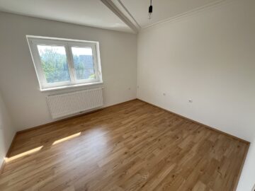 Bezugsfertiges Mehrfamilienhaus mit Potential in Pottschach - bild