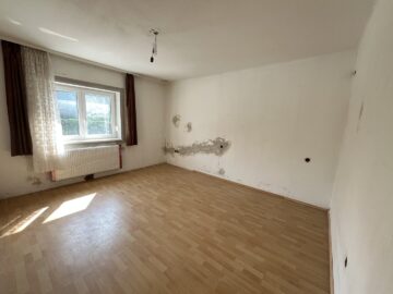 Teilsaniertes Mehrfamilienhaus mit Potential in Pottschach - bild