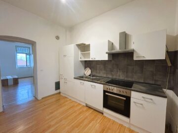 Eigentumswohnung mit allgemeinen Balkon und eigenen Parkplatz gelangt in 2630 Ternitz zum Verkauf! - bild