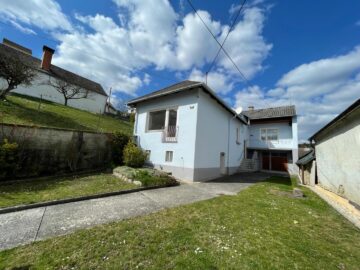 Charmant & Gepflegt! - Einfamilienhaus in ruhiger und sonniger Dorflage nahe des Naturbadesee! - bild