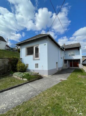 Charmant & Gepflegt! - Einfamilienhaus in ruhiger und sonniger Dorflage nahe des Naturbadesee! - bild