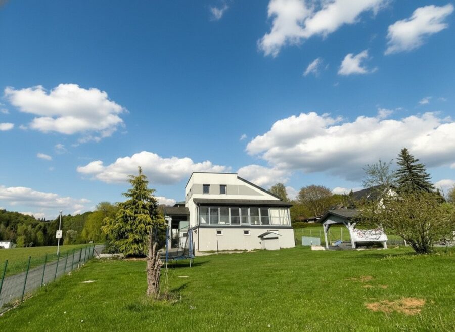 Modern adaptiertes Einfamilienhaus in sonniger Aussichtslage! - titelbild