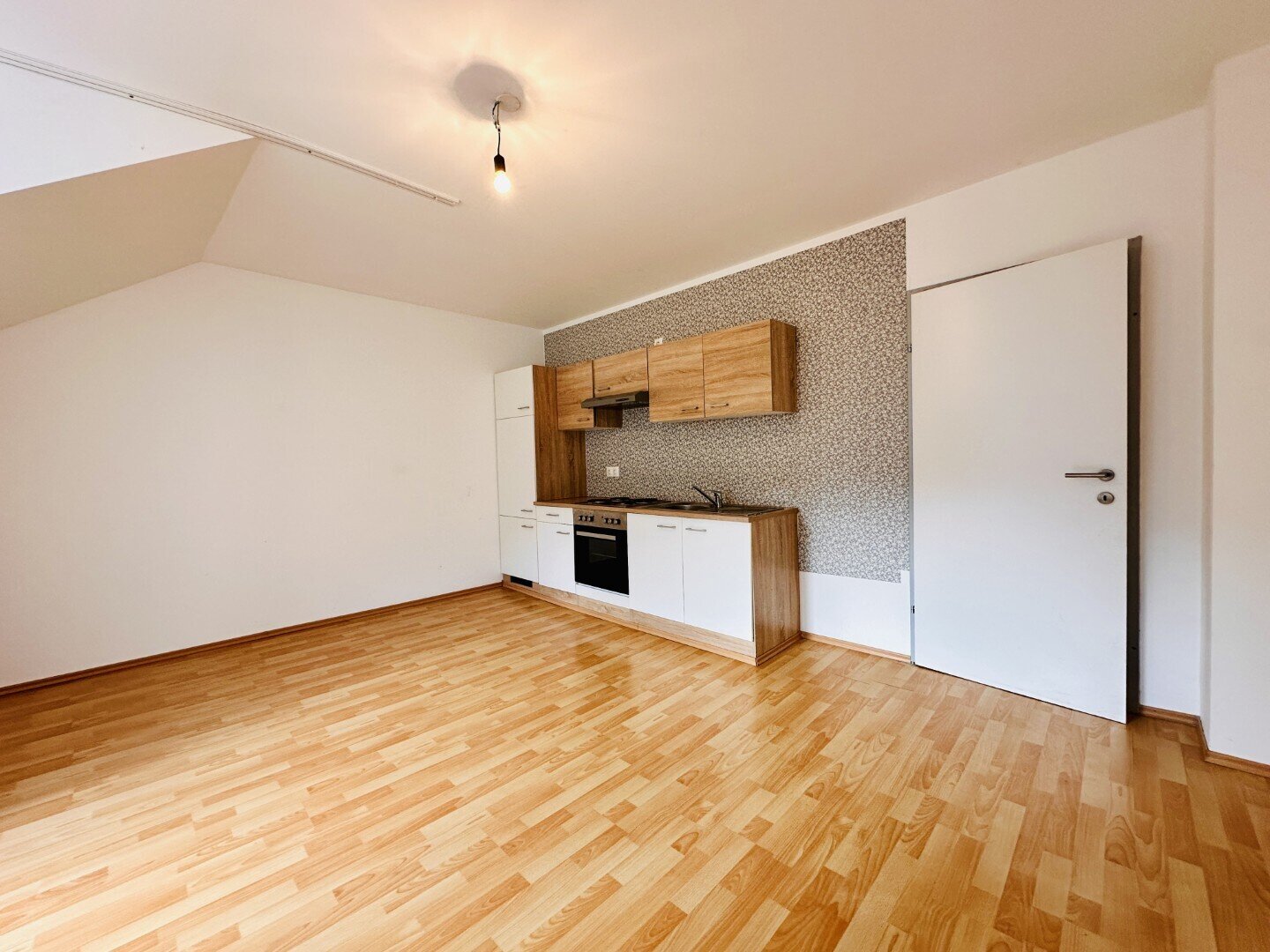 3-Zimmer-Mietwohnung in Stixenstein mit eigenem Garten! – Top 8, 2630 Ternitz, Wohnung