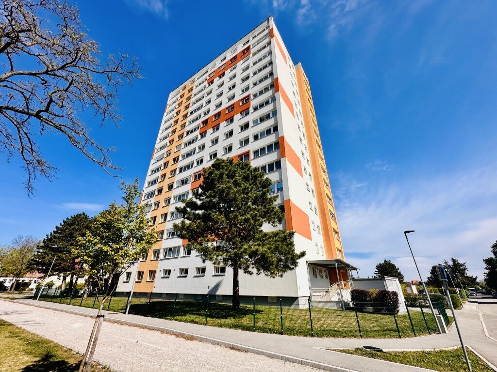 Gepflegte 3-Zimmer Wohnung im beliebten Zehnerviertel – Fernblick im 5. Stock | Sofort beziehbar, 2700 Wiener Neustadt, Wohnung