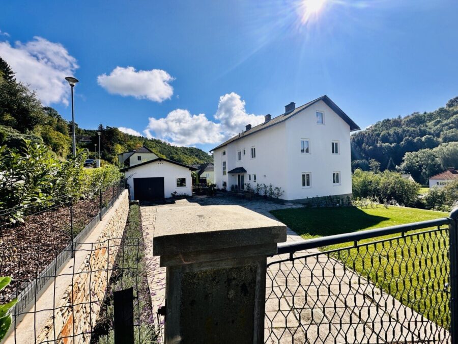 180 m² Wohnfläche | 10 Zimmer | 1.607 m² | Baugrund | Aussichtslage | Zentrumsnähe | Dienstleistungsgewerbe möglich - titelbild