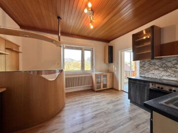 Großzügige 123 m² Wohnung mit Garten und Garage - bild